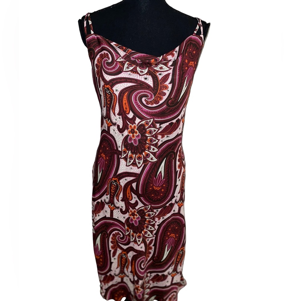 NEW York & Company - Purple/Pink Design Pattern Below the knee dress (XS)